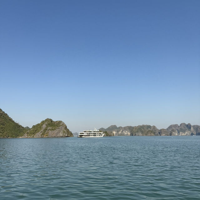 Dora cruise @ Ha Long Bay