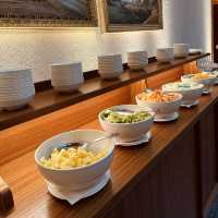 Charming Stay with a Delightful Breakfast at Monaco & Grand Canal Hotel
