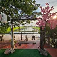 กัดรังแลนด์ Fishing café & Restaurant เ