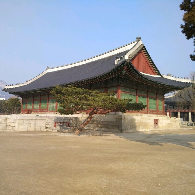 🇰🇷 Stepping Back in Time: Gyeongbokgung Palace, the Heart of the Joseon Dynasty
