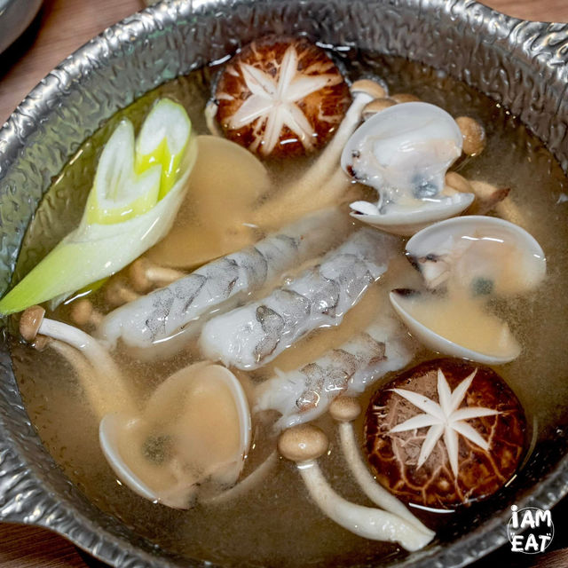 ชาบูชาบู สุกี้ยากี้น้ำดำสไตล์คันไซจากประเทศญี่ปุ่น