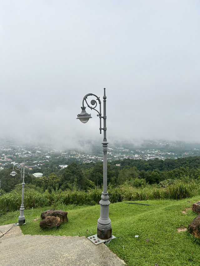 จุดชมวิวเขาคอหงส์ยามเย็น⛰️🏞️