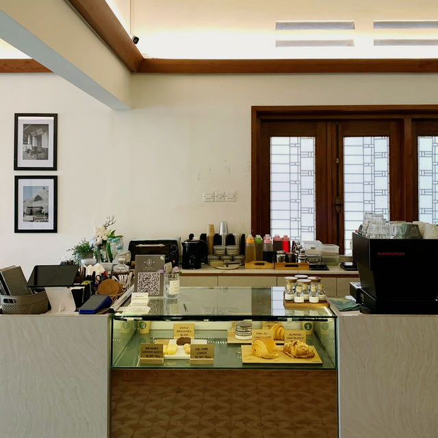 The Culinary Sanctuary: De Mier Eat & Stay