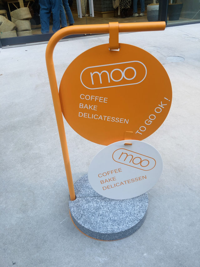 【原宿】moo - 広々したオシャレカフェを路地裏で発見 -
