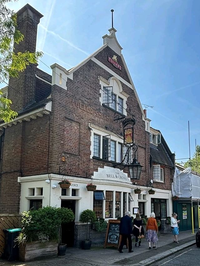 The Bell & Crown