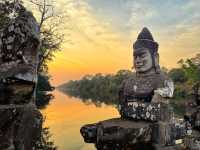 จุดลับชมพระอาทิตย์ตกดินที่นครวัด Sunset 🌅 
