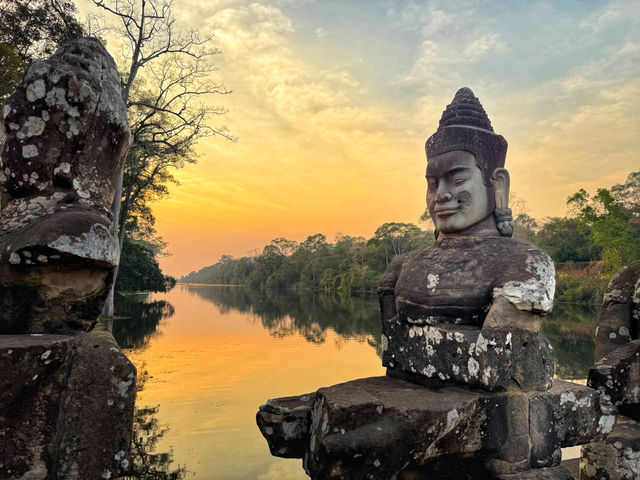 จุดลับชมพระอาทิตย์ตกดินที่นครวัด Sunset 🌅 