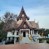 【チェンライ】🇹🇭 シーナカリン サースティット マハーサンティキリー 寺院