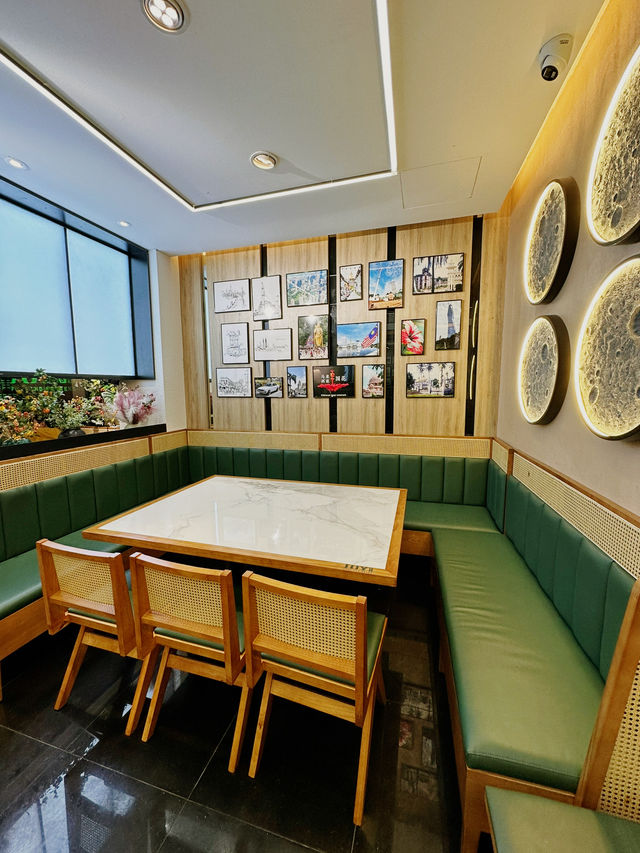 A Cozy Retreat at Joy Food & Drink & D Loft Hotel KL