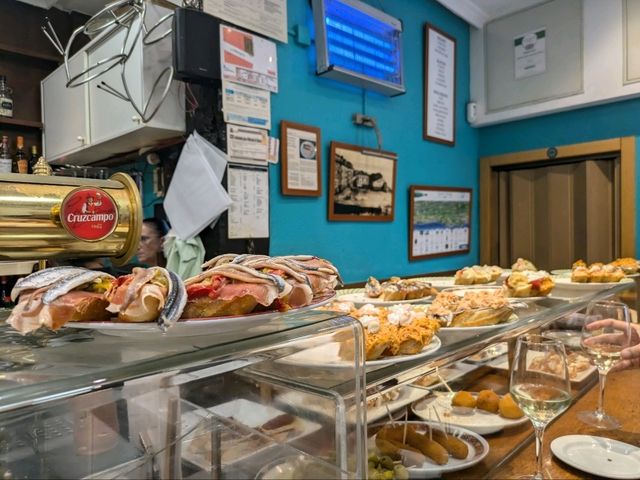 サンセバスチャン　おすすめのタパスバー　Gorriti Taberna
