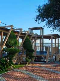 A Charming Lakeside Garden in Putrajaya