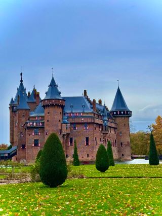 🏰✨ Kasteel de Haar – The Fairytale Castle of the Netherlands! ✨🏰
