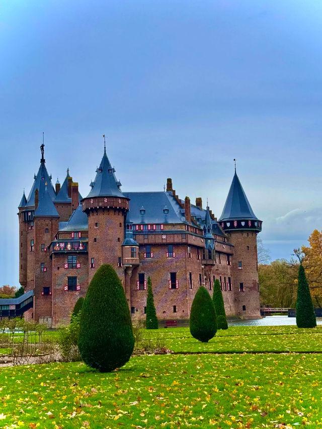 🏰✨ Kasteel de Haar – The Fairytale Castle of the Netherlands! ✨🏰