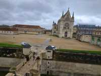 "Château de Vincennes : its iconic landmarks and picturesque"