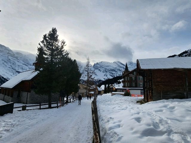 スイスアルプスの隠れた宝石、ミューレン(Murren)の魅力