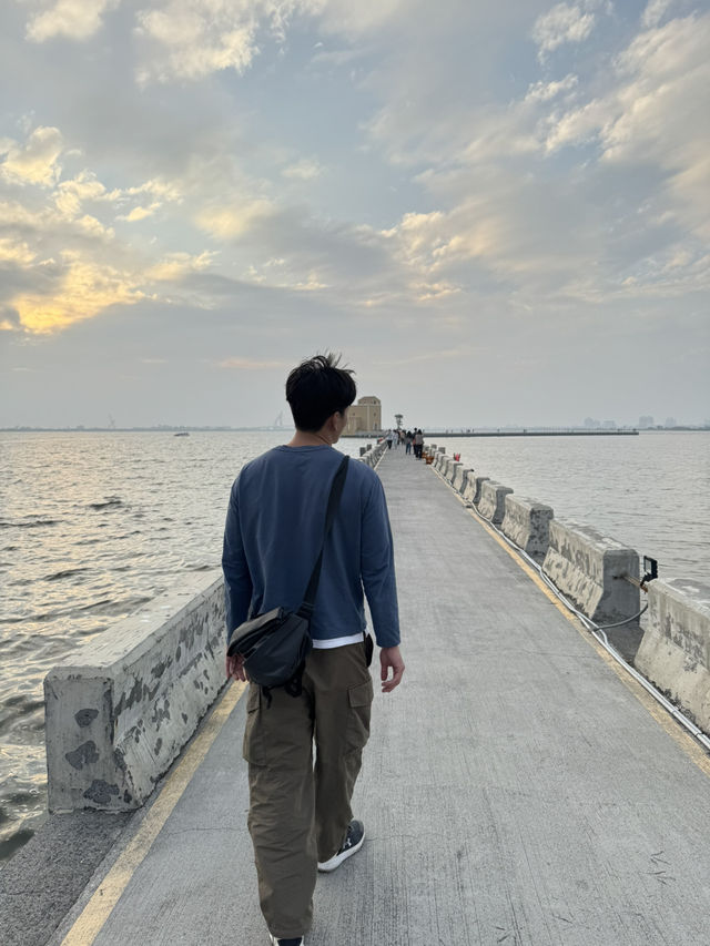 屏東海上教堂咖啡晚上也超美！
