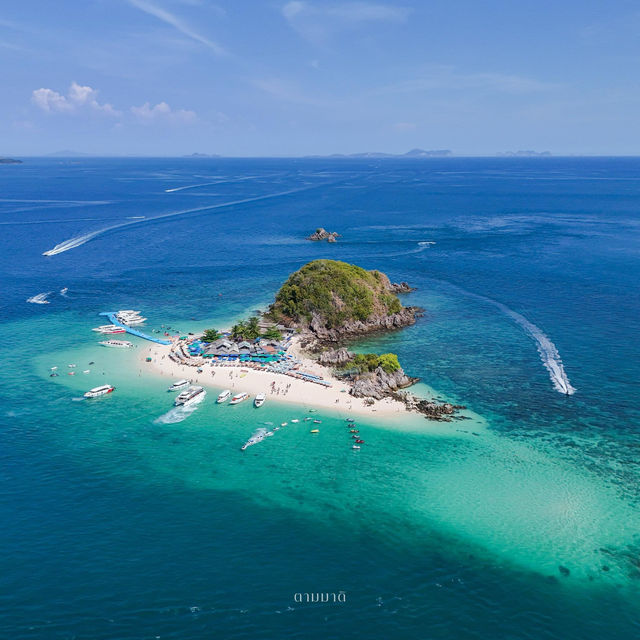ล่องเรือหรูกลางทะเลใสแบบ kyle.phuket  ⛵️