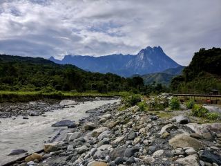 🏕️ Polumpung Melangkap: Where the Mountains Take Your Breath Away (Literally!)