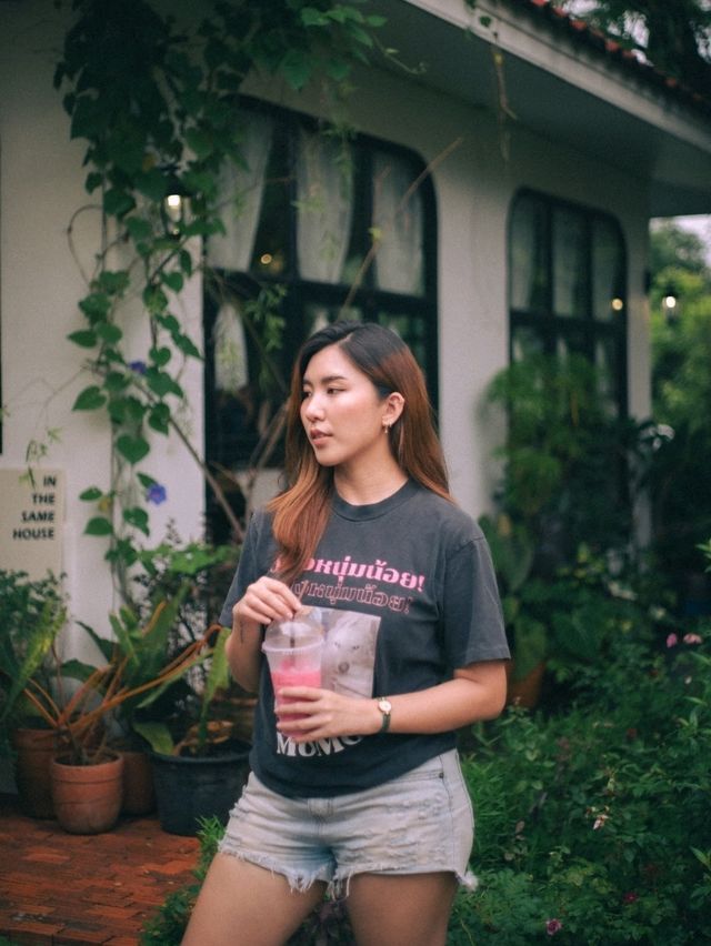 คาเฟ่วาเร่ คาเฟ่ลับ ลับ เมืองนครพนม