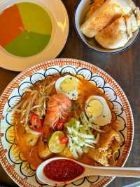 🌺 Malacca Magic: Where Cultures Collide & Stories Come Alive! 🌺