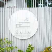 Sala Bang Pa-In ที่พักริมเเม่น้ำวิวดีสุดปัง