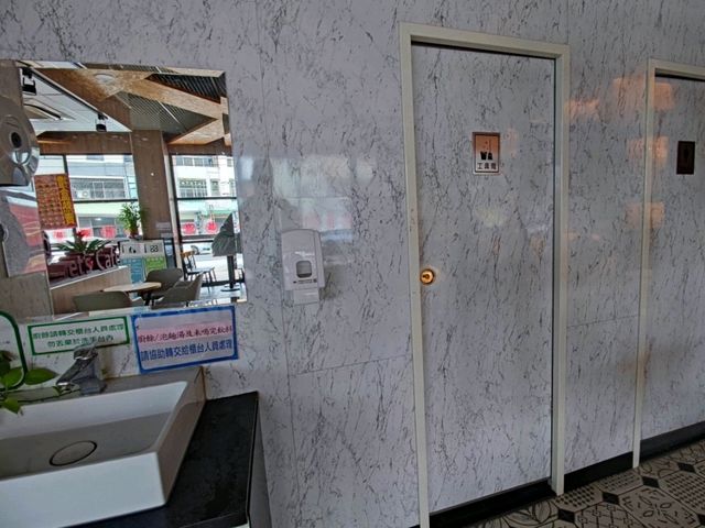 臺灣最文青的便利商店#全家便利商店民雄十四甲店-嘉義縣民雄鄉