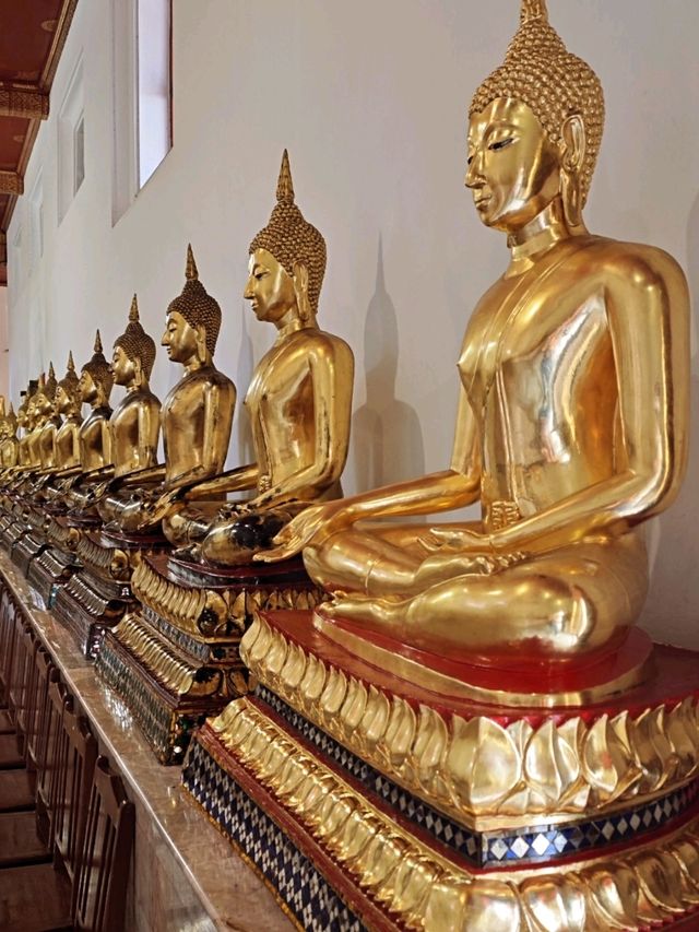 One of the must-visit temples in Bangkok!