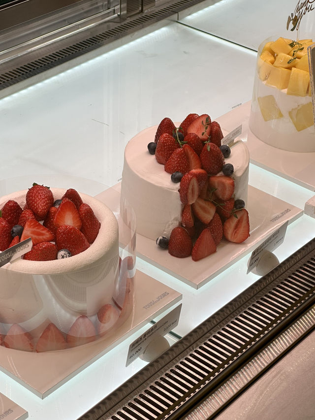 빵맛이 남다른 이유? 강남역 뚜레주르 신매장 탐방 -강남-