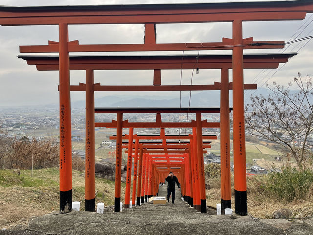 【うきは市めぐり｜浮羽稲荷神社と白壁通り】 — 映えと癒しを同時に楽しむ、福岡ののんびり穴場旅 —