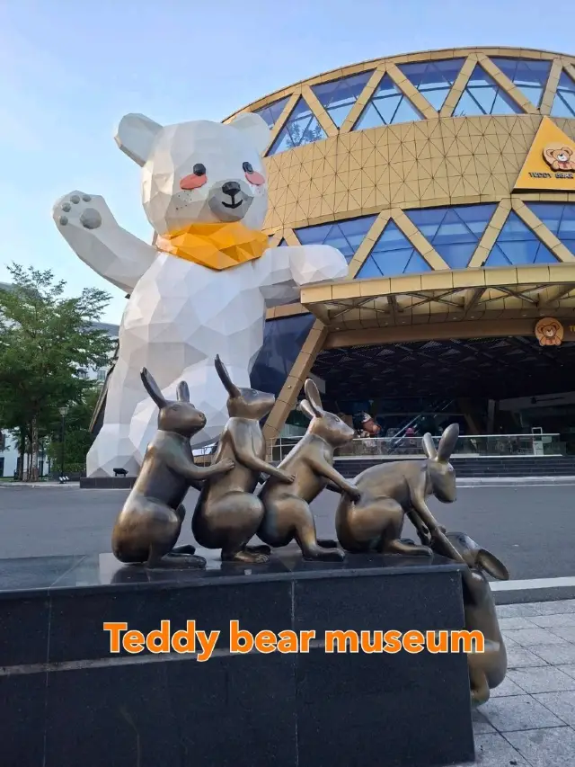 🧸 Teddy Bear Museum ที่ Grand World