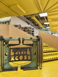 Reading in Color: A Quiet Escape at BookXcess Lalaport
