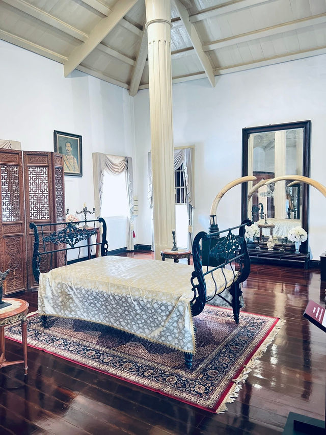 Golden prangs, golden fields — Lopburi’s