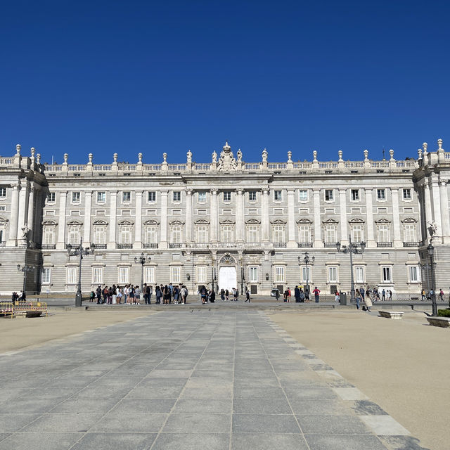 Hola Madrid ลัดเลาะ เดิน ชิม ช้อป ไม่มีเบื่อ