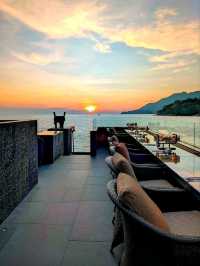 The Ritz-Carlton Langkawi, A Luxurious Family Escape in Nature’s Embrace. 🌊🌴🥥🍺🪴
