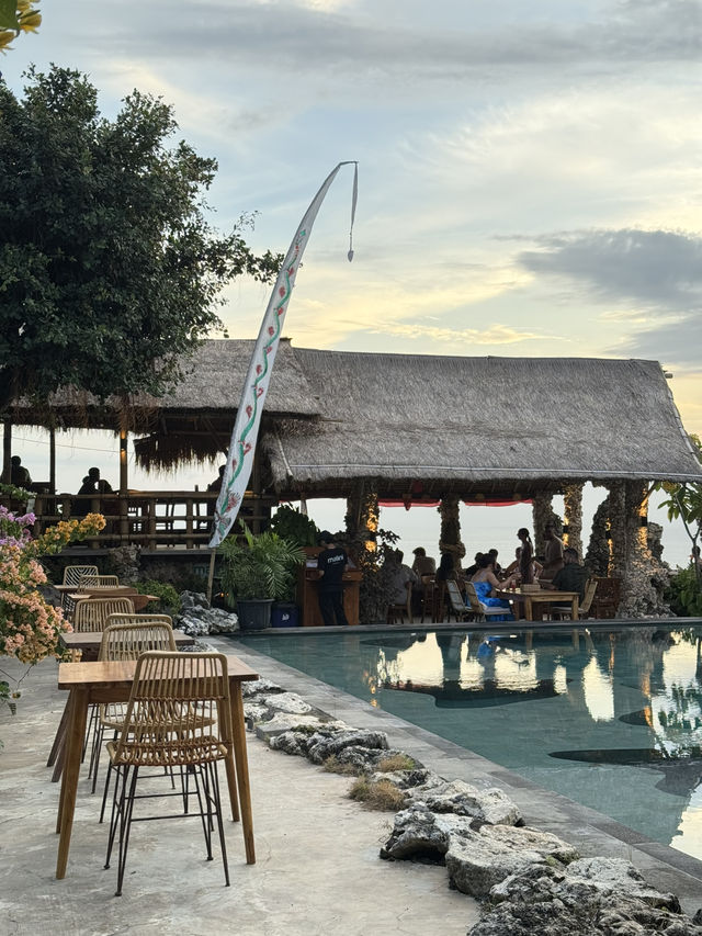 Spring Sunset Dinner at Uluwatu Malini 🌿🌅