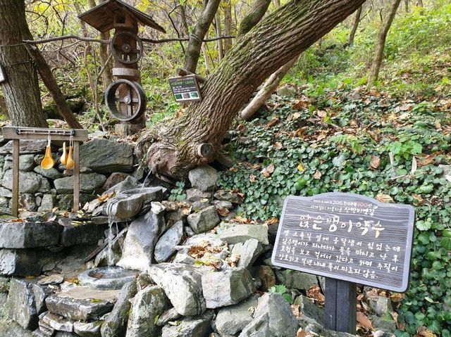 초가을 햇살 따라 걷는 호숫길 – 산막이옛길