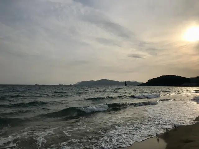 釜山 松亭海水浴場 - 静かで快適な海