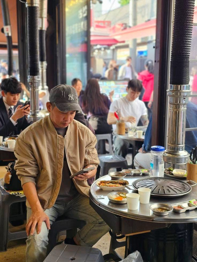 首爾🇰🇷 烤肉一條街未免太厲害 
