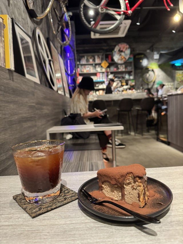 【香港】 夜啡文化嘅尖端2：屯門都有本地潮爆咖啡店！