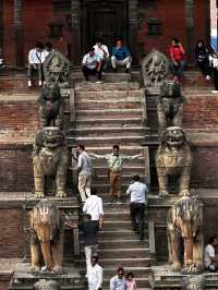 Bhaktapur Durbar square 13th century architecture 