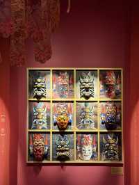 Modern arts amidst restless nightlife