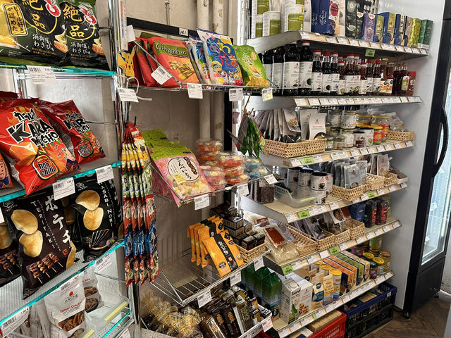 【Nippon-Ya 日本屋｜ウィーンで出会える“日本”】 旅の途中でほっとひと息。ウィーンの“日本”がここにあります🍙