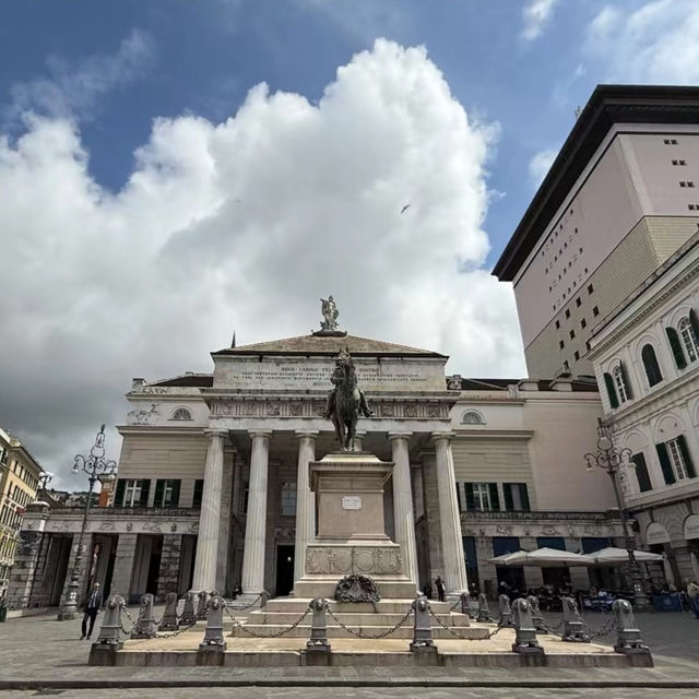 Genoa: Seriously Delicious and Fun! 🍝🏛️