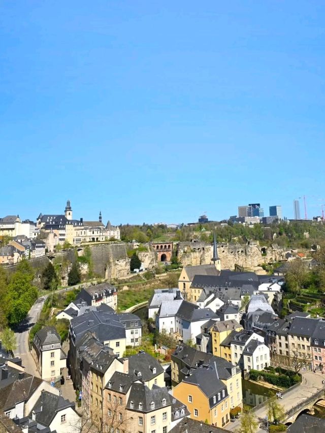 🇱🇺💼 Luxembourg on a Shoestring: Big Charm, Small Budget! 🗺️✨