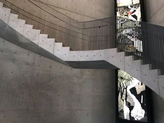 去秋田縣立美術館熏陶氣質