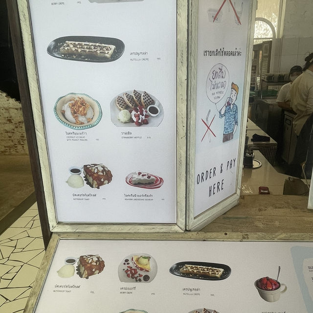 ร้านอาฟเตอร์นูน บางปู คาเฟ่ริมทะเลบรรยากาศดี