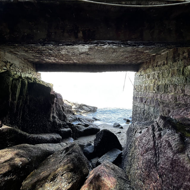 🕳️ Gusheng Cave: Gulangyu’s Cool, Carved Secret Beneath Sunlight Rock!