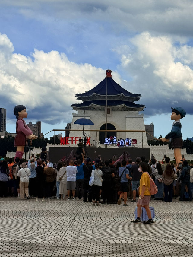 台北｜不用去曼谷 魷魚遊戲3英熙、哲秀娃娃就在中正紀念堂