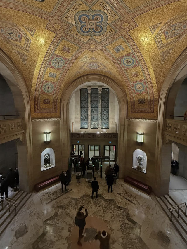 🏛️【知的好奇心が爆発！ロイヤル・オンタリオ博物館で世界を旅する】