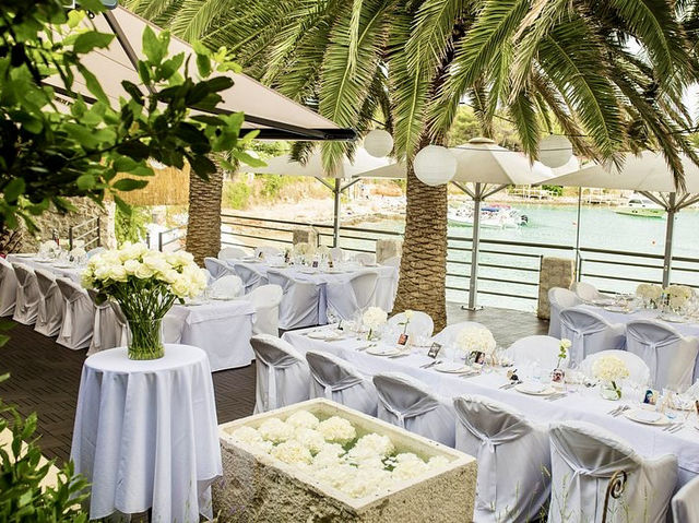 Zori Timeless Restaurant 